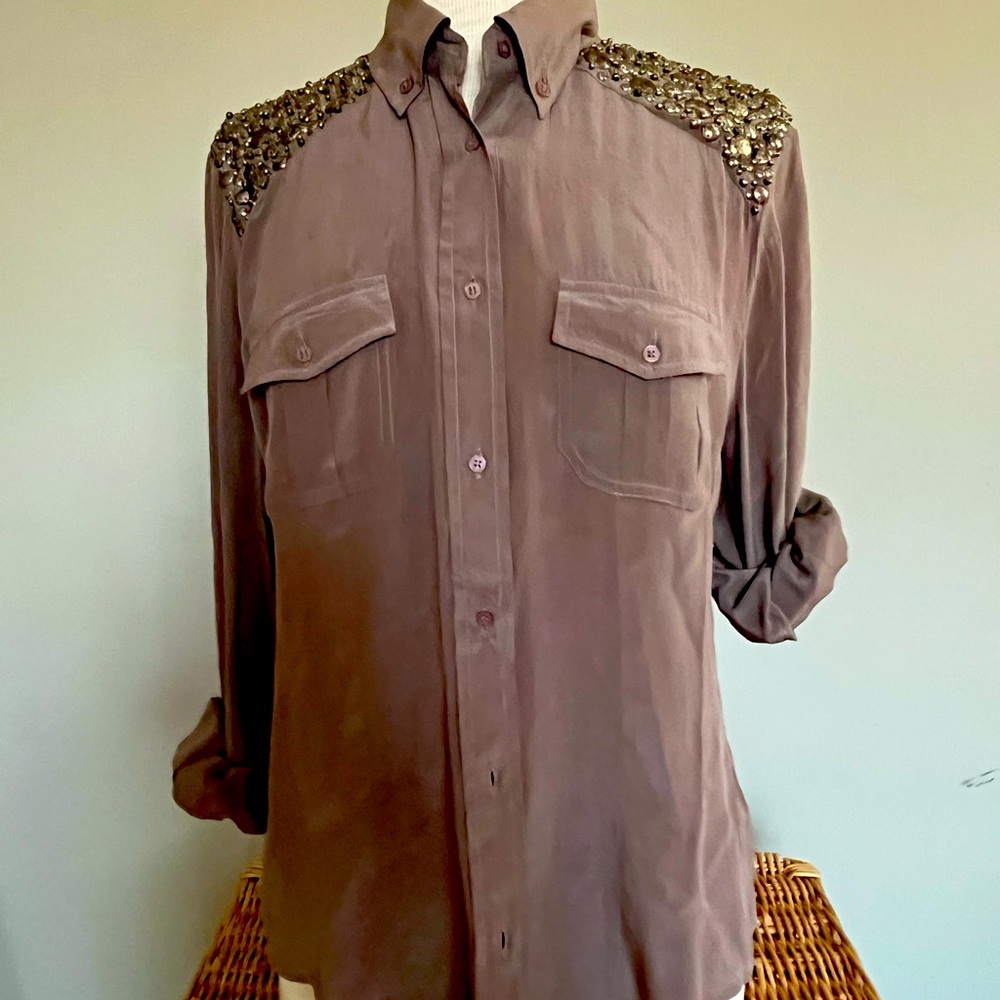 Love Sam woman’s buttons down metal beaded yoke silk blouse gray patch pockets